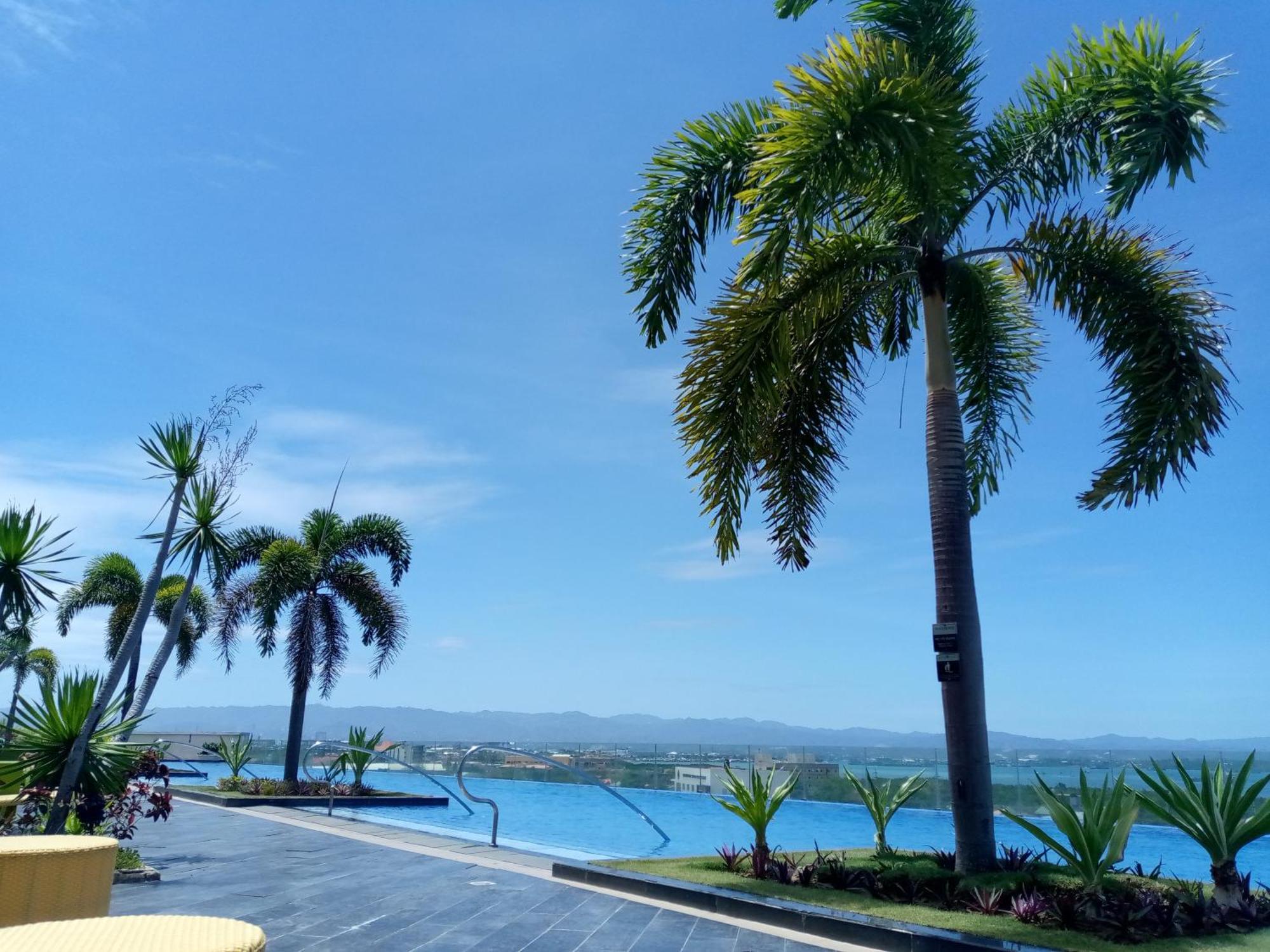 Mactan Newtown 8 Boulevard Deluxe Punta Engaño 外观 照片